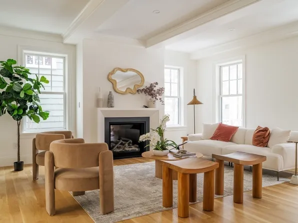 57 Museum St #57, Cambridge, MA 02138