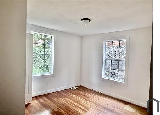 4 bed, 1233 sqft, $1,399 — Photo 4