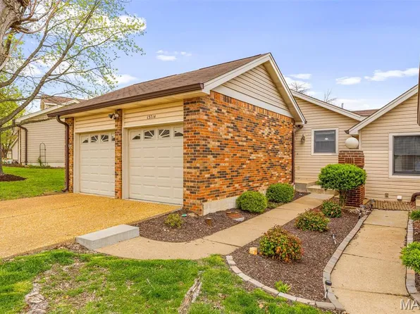 13714 La Conte Ct, Saint Louis, MO 63128