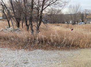 1210 8th Ave NE, Minot, ND 58703