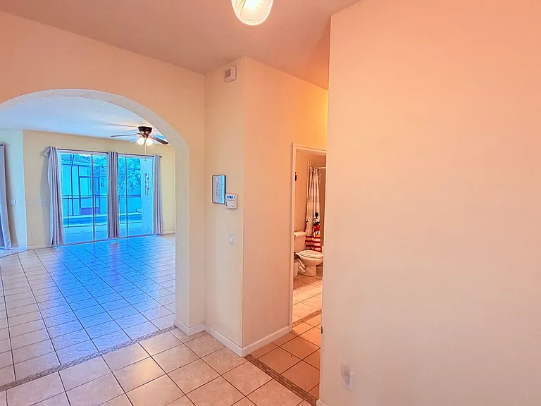 4986 Thames St W — Photo 56