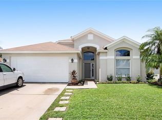 1625 Maximilian Dr, Zephyrhills, FL 33543