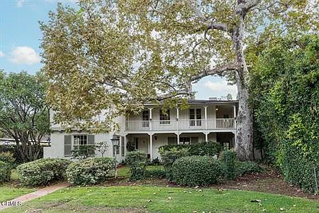 4 bed, 3.5 bath, 3606 sqft, $6,500 — Photo 2