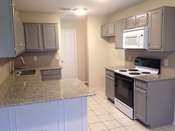 5th image of 8360 Willow Creek Dr
