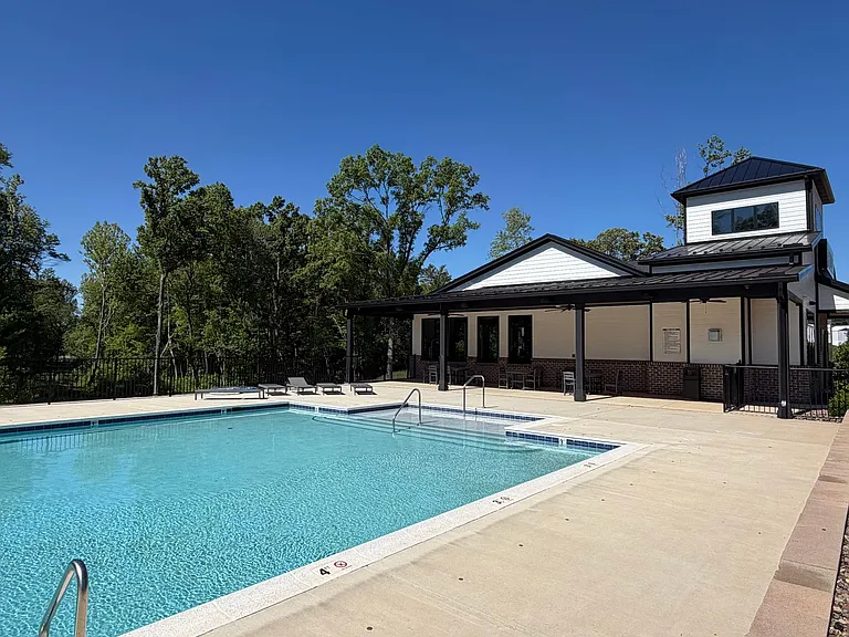 32 Allure Dr — Photo 23