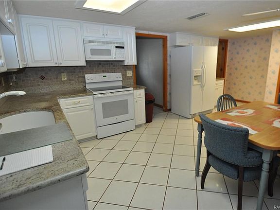 5th image of 2150 W Doral Ct
