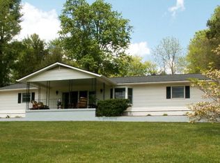 106 Green Vale Ln, Franklin, NC 28734