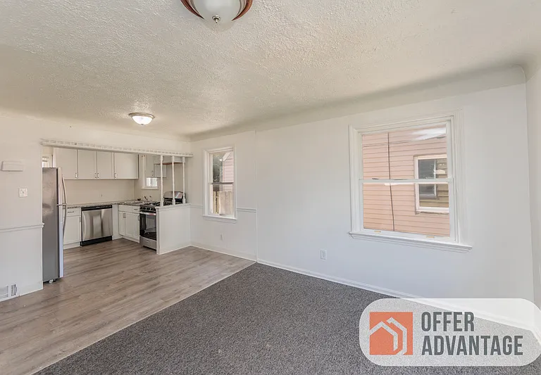 5455 Hollywood Ave — Photo 2