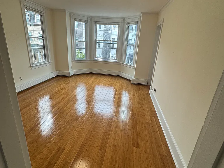 229 Saratoga St #2 — Photo 6