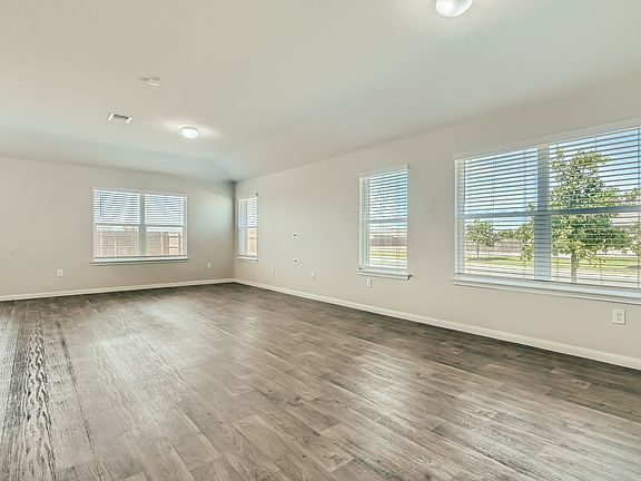5th image of 600 Marimoor Dr