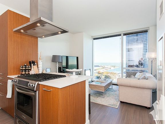 5th image of 501 N Lake Shore Dr #878401