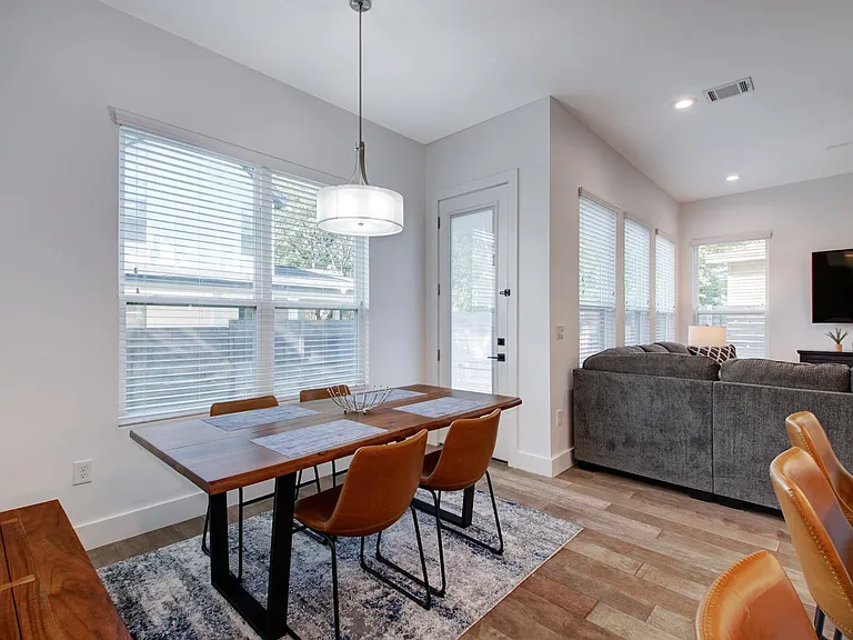 413 W Odell St #1 — Photo 10