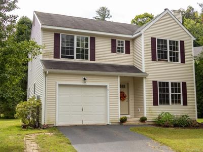 11 Fox Run Lane, New Hartford, CT, 06057