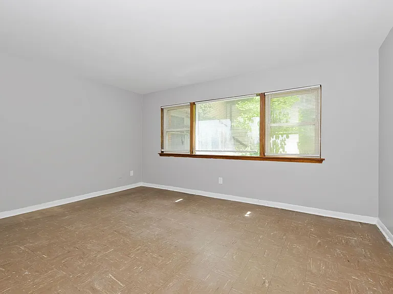 2320 W Garfield Blvd — Photo 6