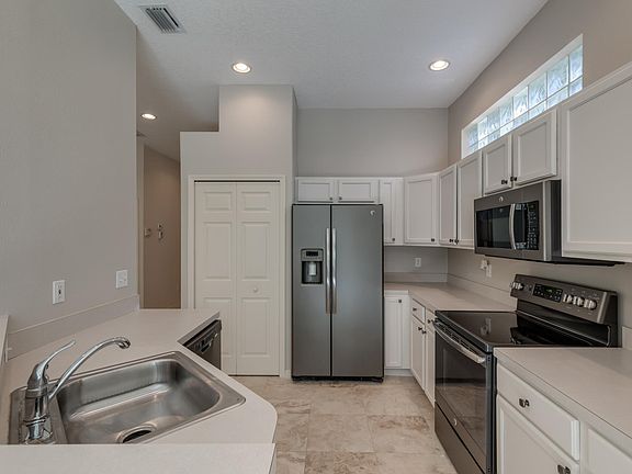 3rd image of 7444 Spyglass Hill Rd Unit 21