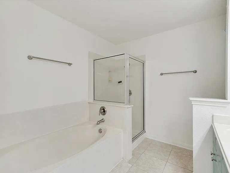 1707 Primrose Ln — Photo 18