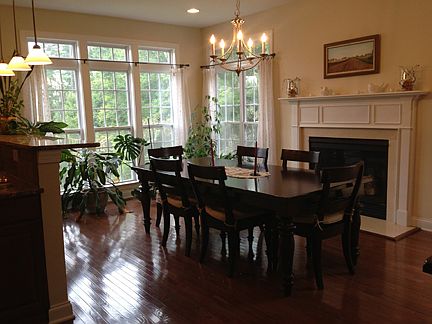 Keeping Rm w/fireplace