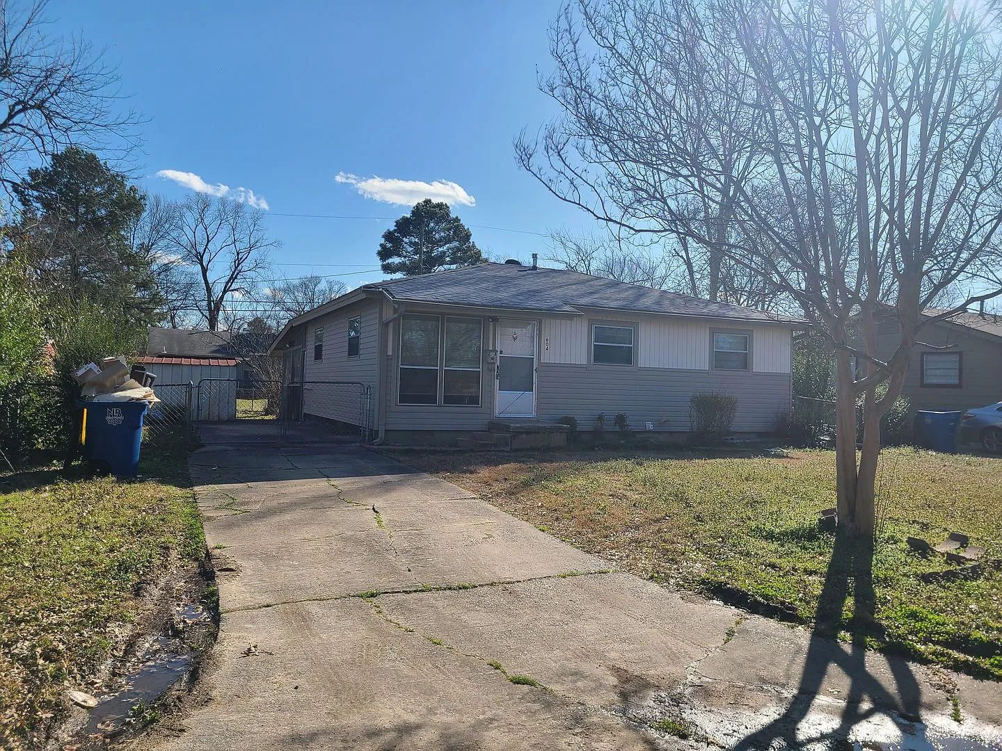 4 bed, 2.0 bath, 1114 sqft, $1,550 — Photo 2