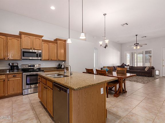 5th image of 2566 N Rowen Cir