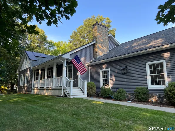 128 Windwood Way, Groton, CT 06355