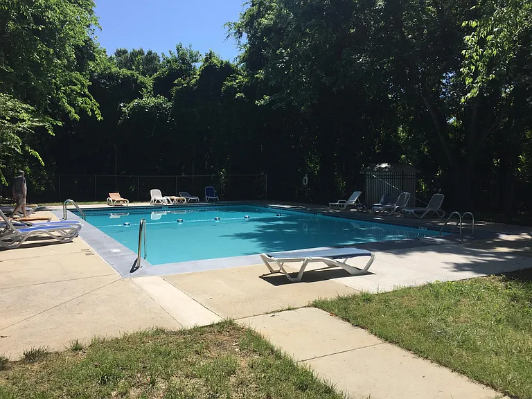 506 N Greensboro St #25 — Photo 11
