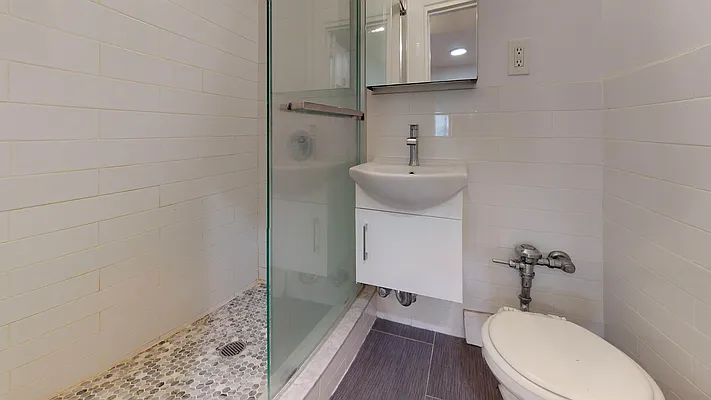 Rented by Bond New York | media 7