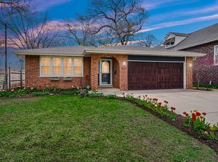 9519 S 50th Ct, Oak Lawn, IL 60453
