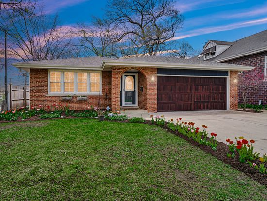 9519 S 50th Ct, Oak Lawn, IL 60453