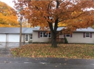 34 Richard Ln, Niverville, NY 12130