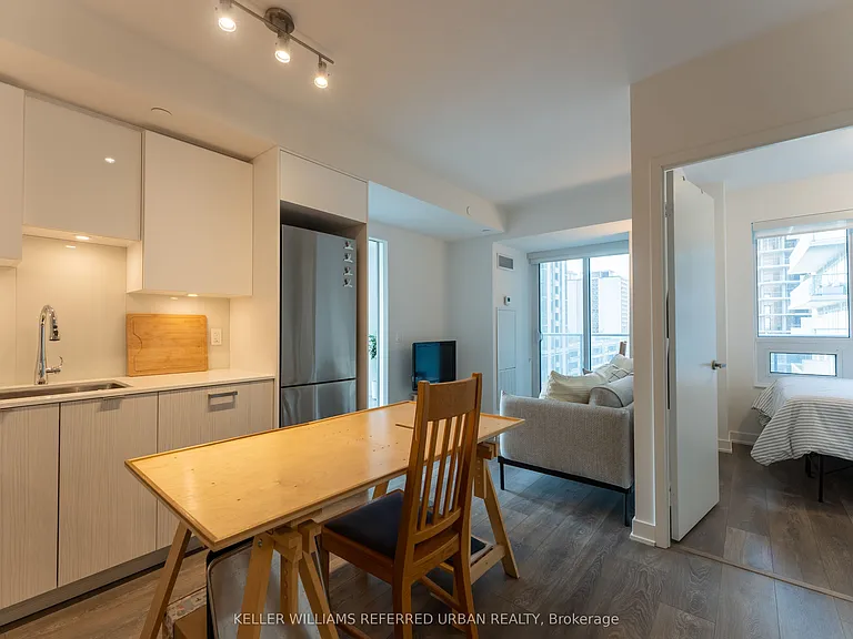 195 Redpath Ave #1012 — Photo 1