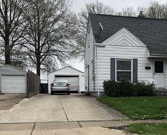 2nd image of 3201 7th St