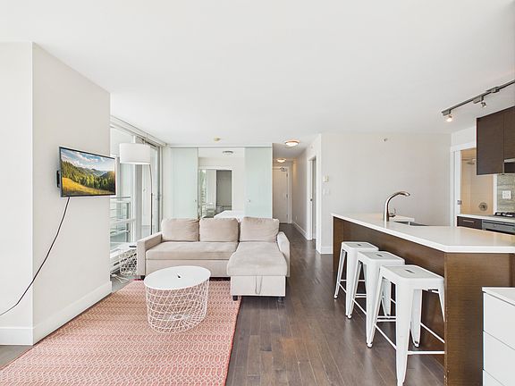 2nd image of 535 Smithe St #1101