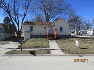 107 W 15th St Pl N, Newton, IA 50208