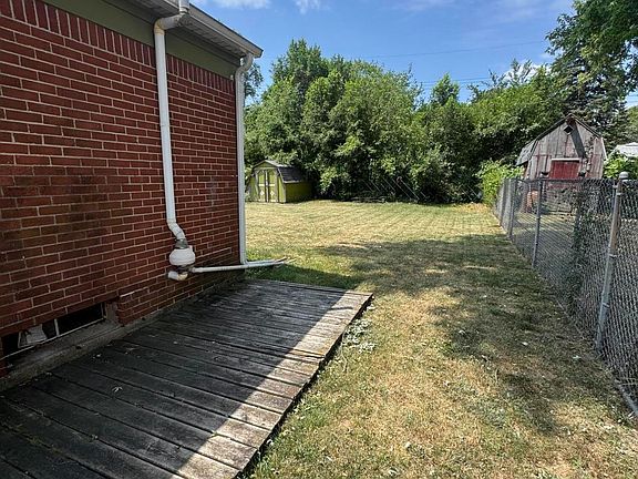 3rd image of 3812 Burchfield Dr