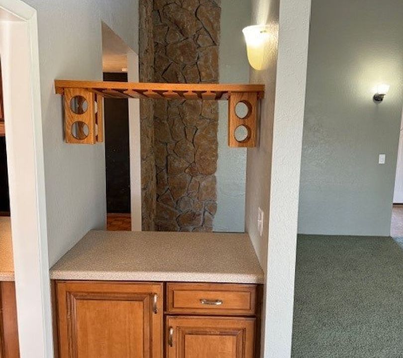 2442 Siskiyou Blvd, Medford, OR 97504 Zillow