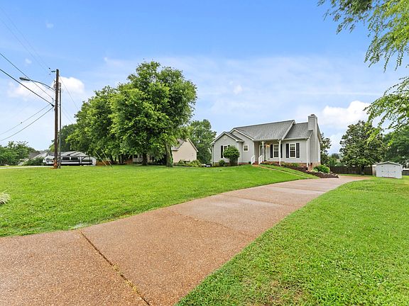 3rd image of 3708 Jay Ln