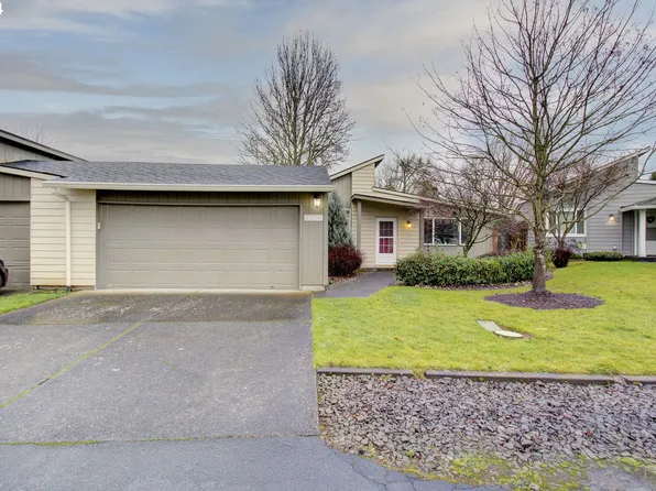 13709 NW Indian Spring Dr, Vancouver, WA 98685