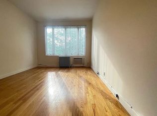 28-19 48th St #2, Astoria, NY 11103