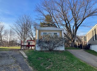 508 Walden Ln, South Lyon, MI