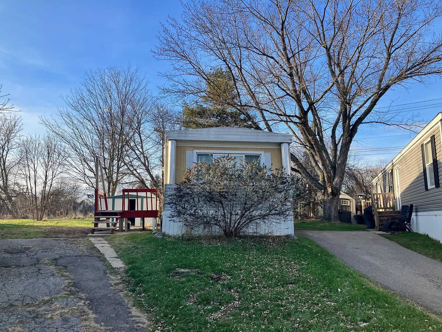 508 Walden Ln photo 1