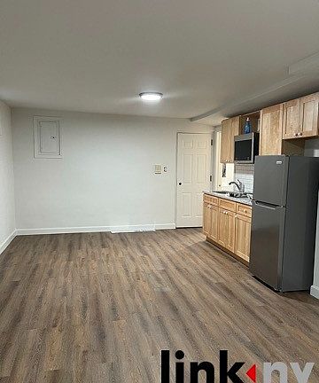 2nd image of 43 Garfield St #G