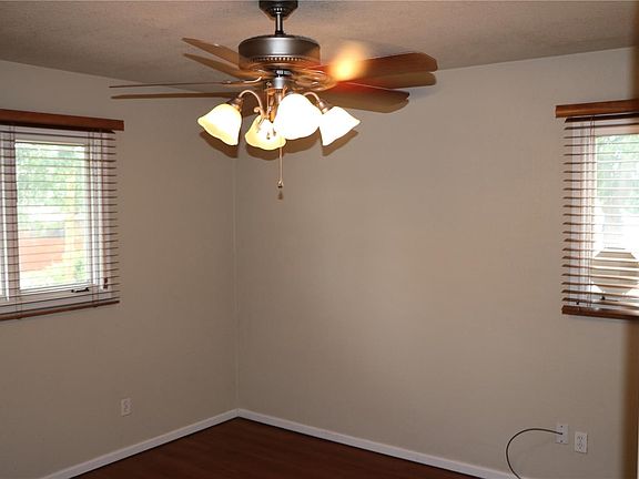 4th image of 1620 W Center Ave