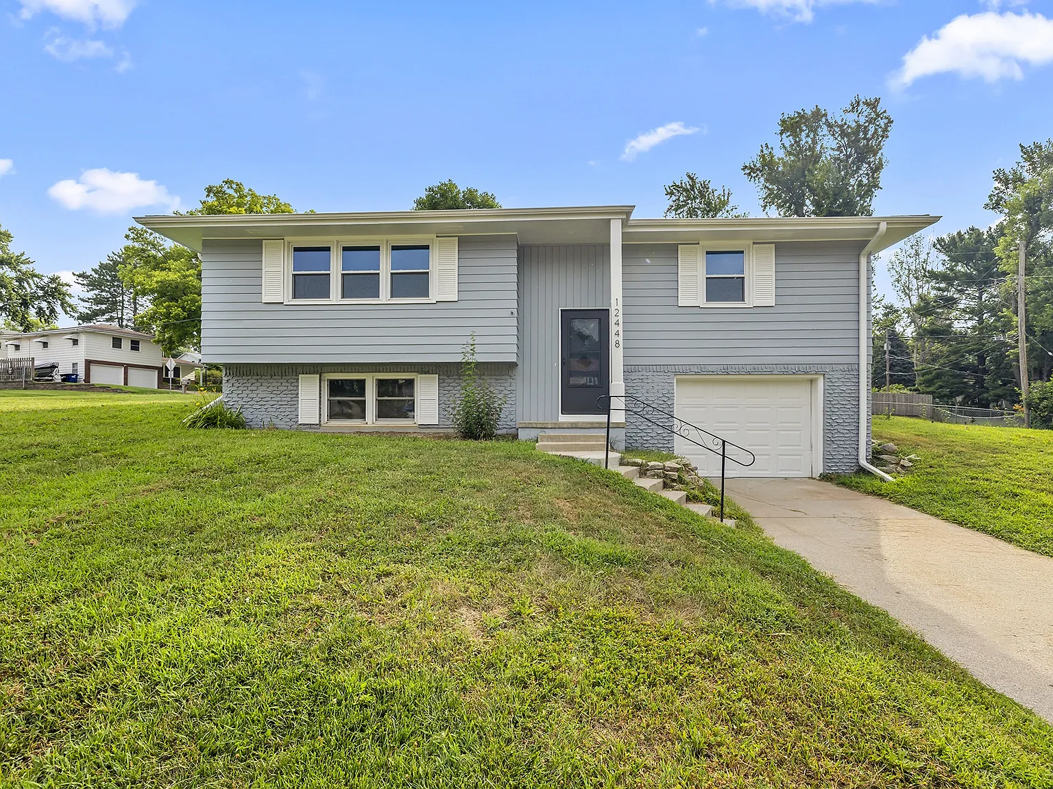 3 bed, 2.5 bath, 1500 sqft, $2,200 — Photo 1