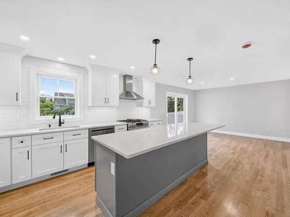 14 Neillian Way #14, Bedford, MA 01730