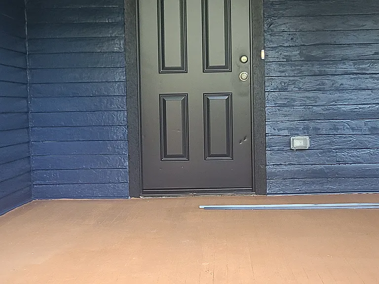 8 Avenue D — Photo 2