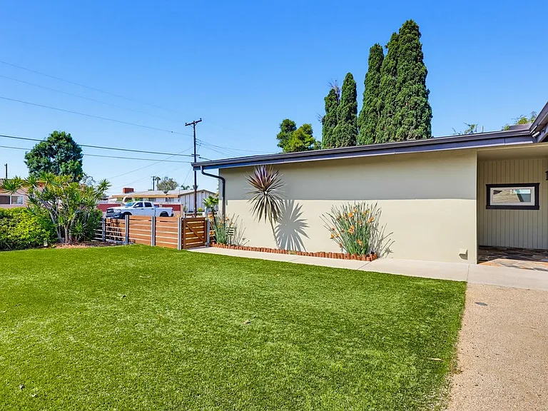 4996 Mount Almagosa Dr — Photo 6