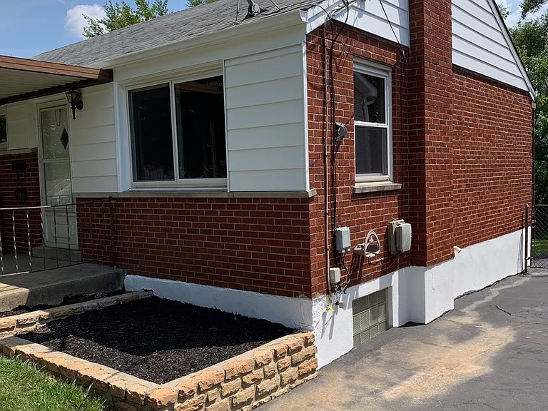 2180 Townhill Dr — Photo 33