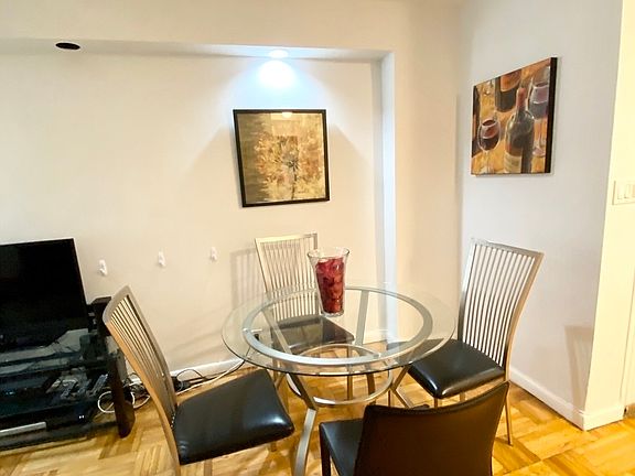 5th image of 210 E 47th St #3JJ
