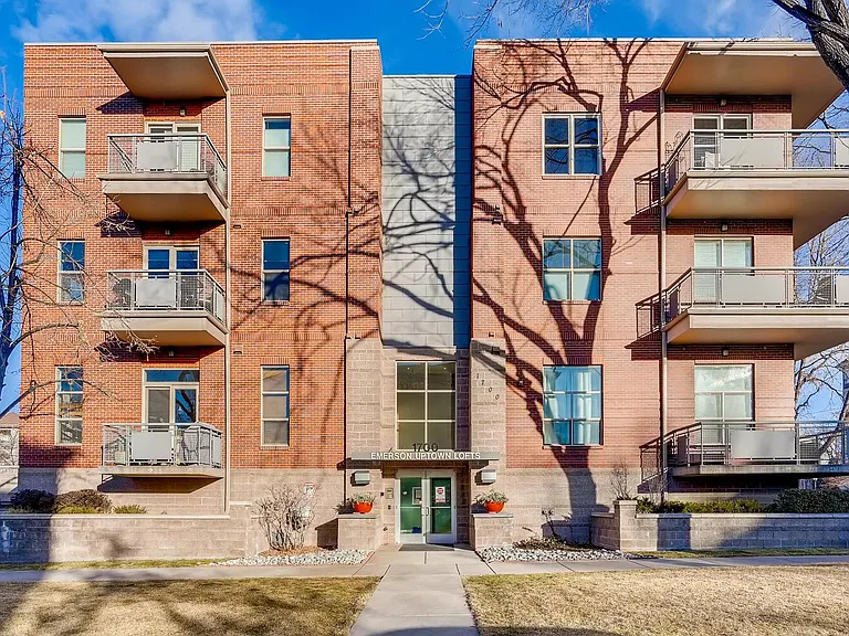 1700 N Emerson St #308 — Photo 25