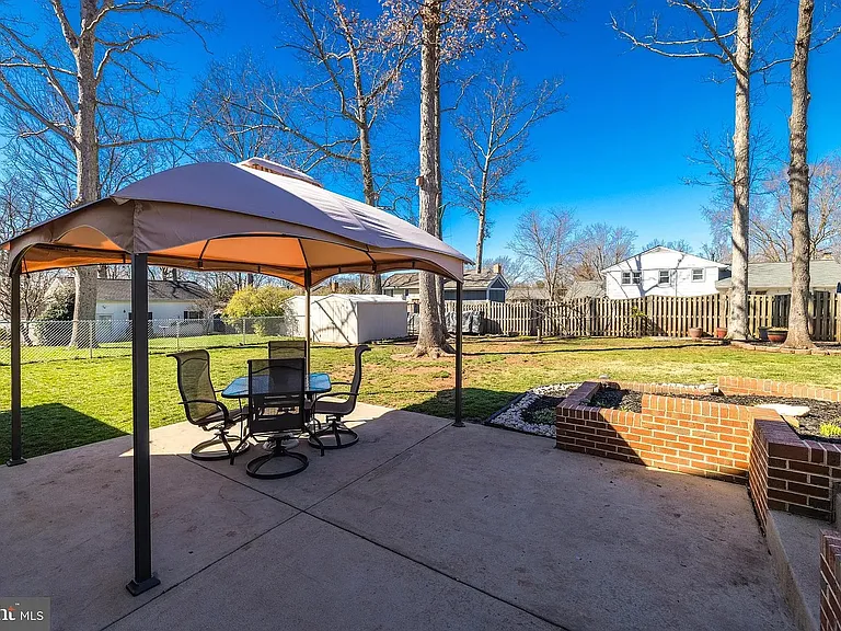 15010 Ulderic Dr — Photo 40